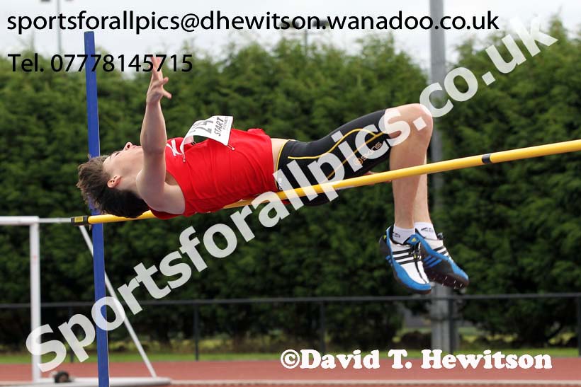 Under-17 high jump, Northern Under-15 and under-17 Championships, Wigan. Photo: David T. Hewitson/Sports for All Pics